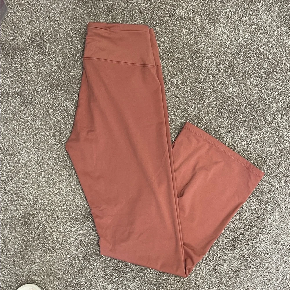 Victorias Secret ON POINT yoga pants - Picture 6 of 9